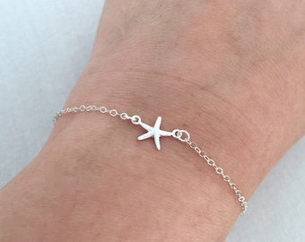 Tiny Starfish Bracelet, Bridesmaid Gift, Beach Wedding, Starfish in Silver and Gold, BFF Gift, Summer Jewelry