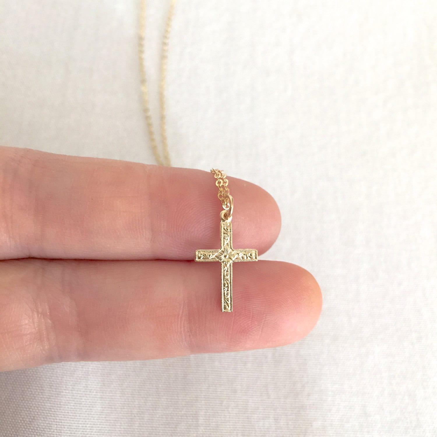 シンプルなゴールドフィルドクロスネックレス、初聖体拝領ネックレス