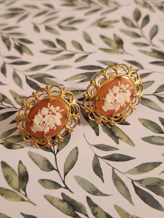 Miriam Haskell signed Basket Cameo Gold Tone Vint… - image 12