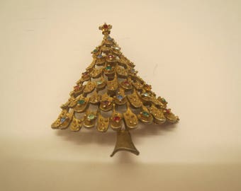 JJ signed Christmas tree brooch rhinestones vintage fashion pin