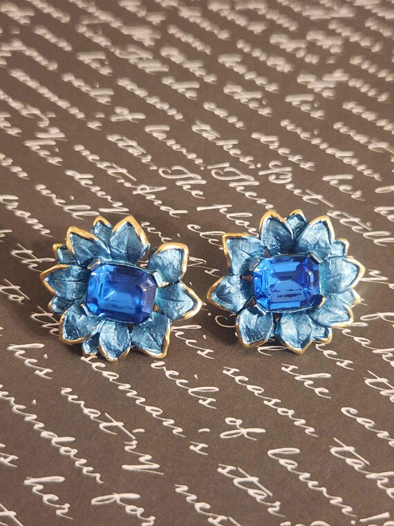 Blue Enameled and Rectangular Rhinestone Flower V… - image 6