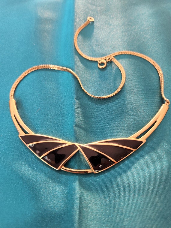 Trifari black enameled gold tone necklace vintage… - image 5