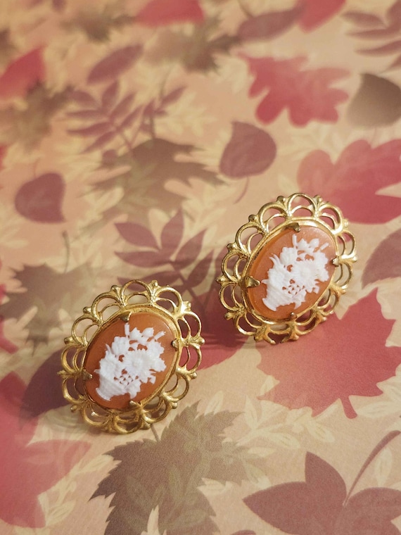 Miriam Haskell signed Basket Cameo Gold Tone Vint… - image 11