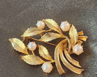 Broche Vintage Signée LISNER 205 - Or Pâle - Qualité Top - Parfait état - Occasion