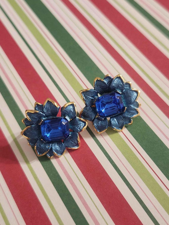 Blue Enameled and Rectangular Rhinestone Flower V… - image 17