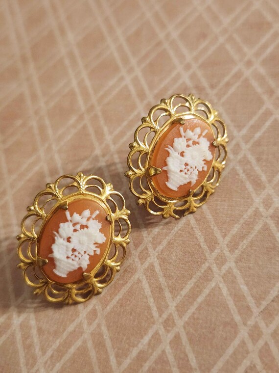 Miriam Haskell signed Basket Cameo Gold Tone Vint… - image 13