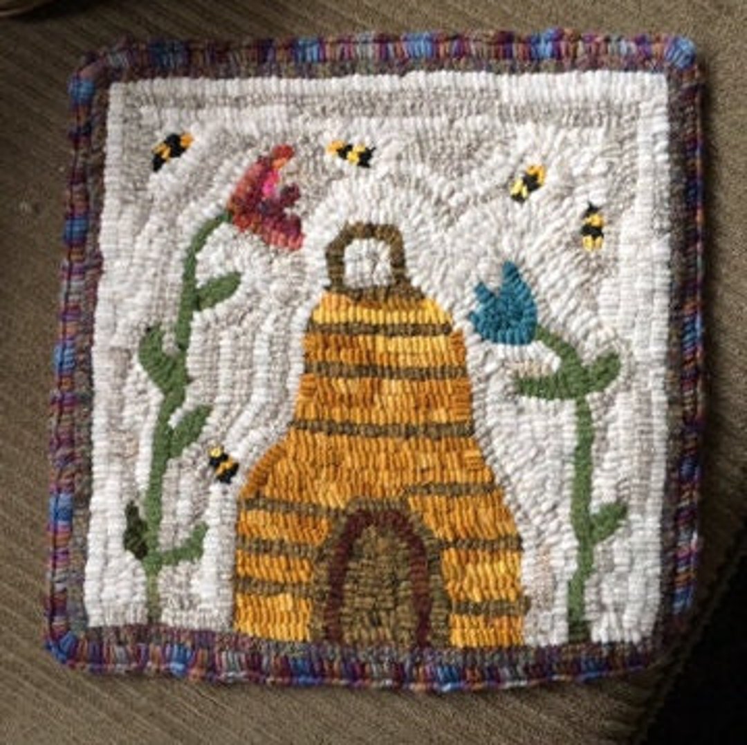 Mini Bee Garden Rug Hooking Kit - Etsy