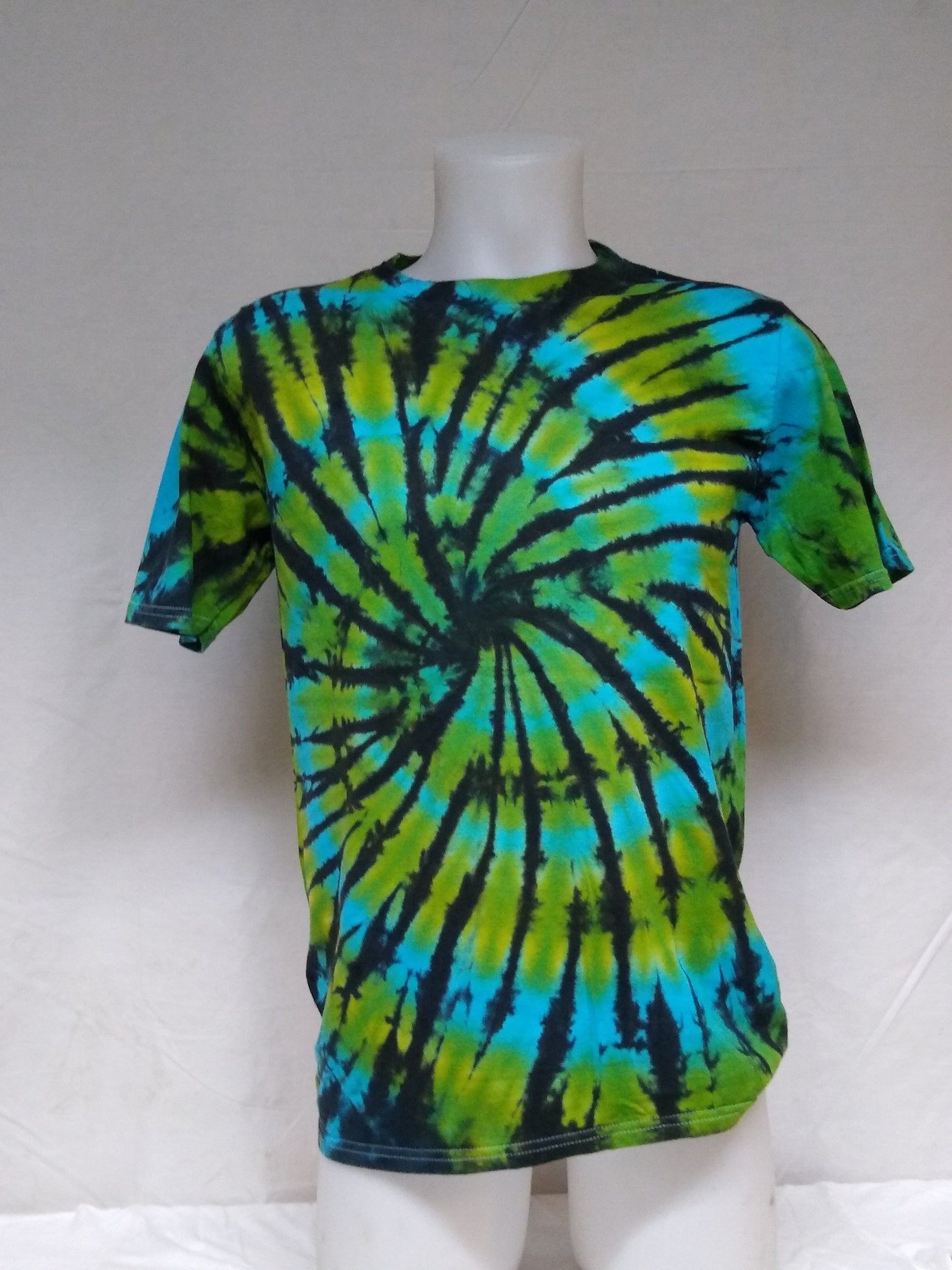 Tie Dye Green/Blue Contrast Spiral T-shirt Limited Edition | Etsy