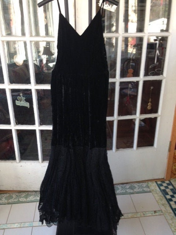 Sale: 1930's black velvet and lace siren gown wit