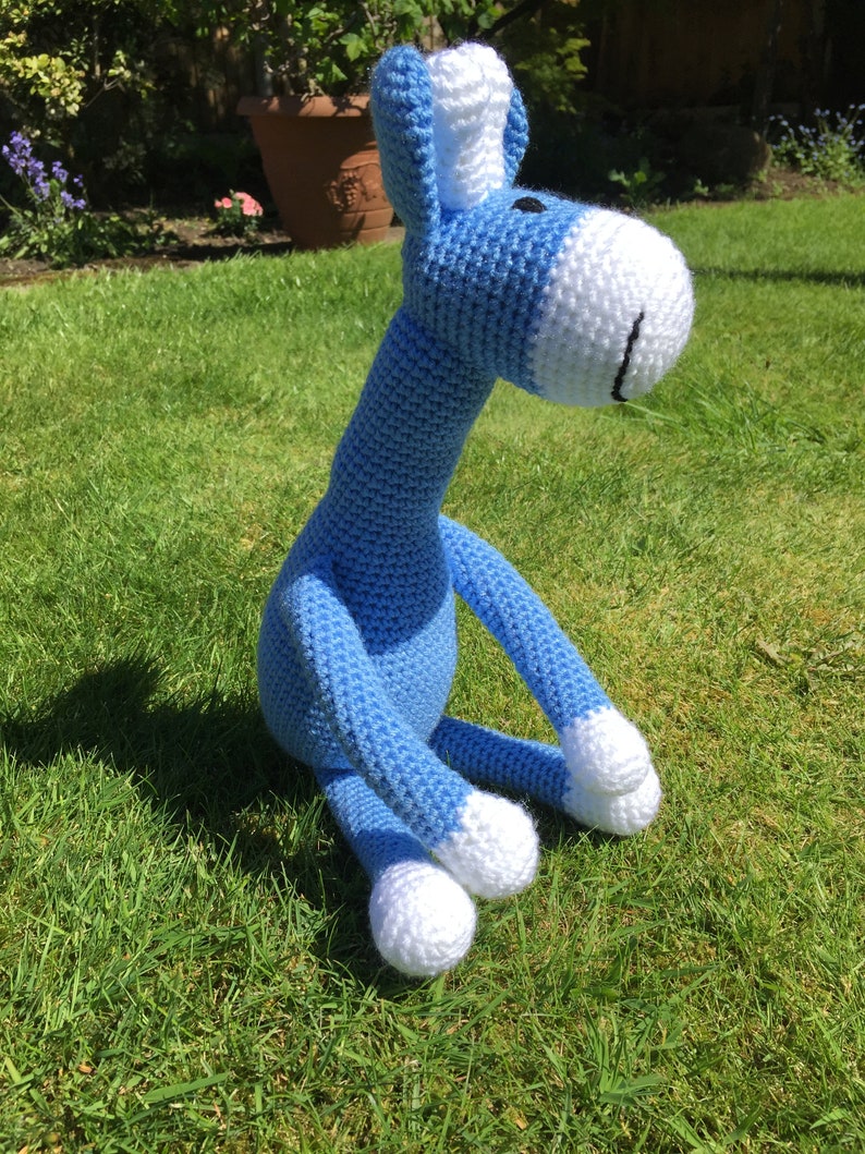 Blue crochet giraffe toy, baby gift, toddler toy image 9