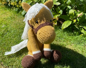 Crochet Palomino Horse Toy: Amigurumi Pony, crocheted toys