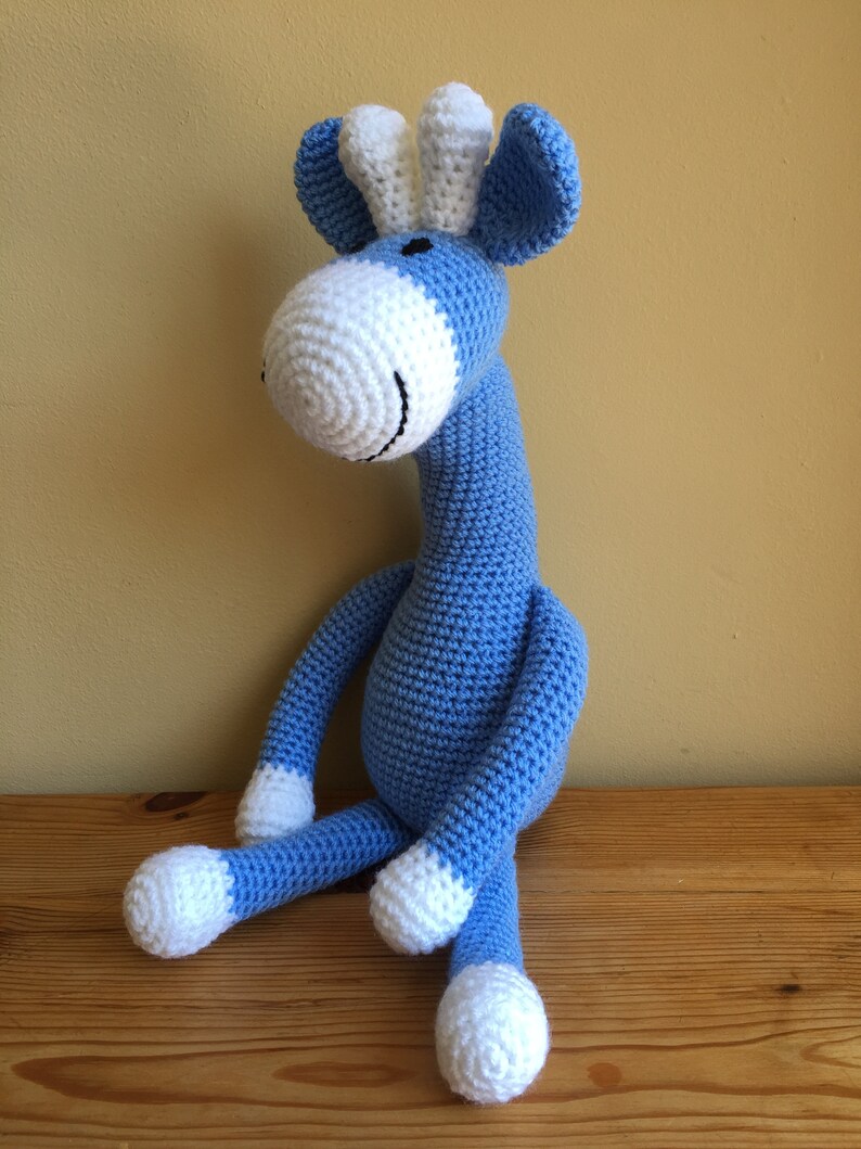 Blue crochet giraffe toy, baby gift, toddler toy image 6