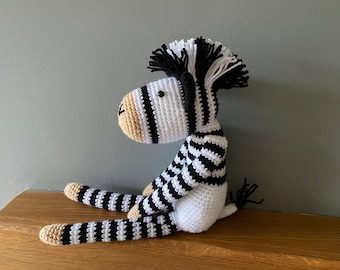 Gehäkeltes Zebra, Stofftier, Safari Tier, Häkeltier