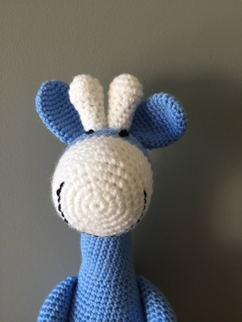 Blue crochet giraffe toy, baby gift, toddler toy image 4