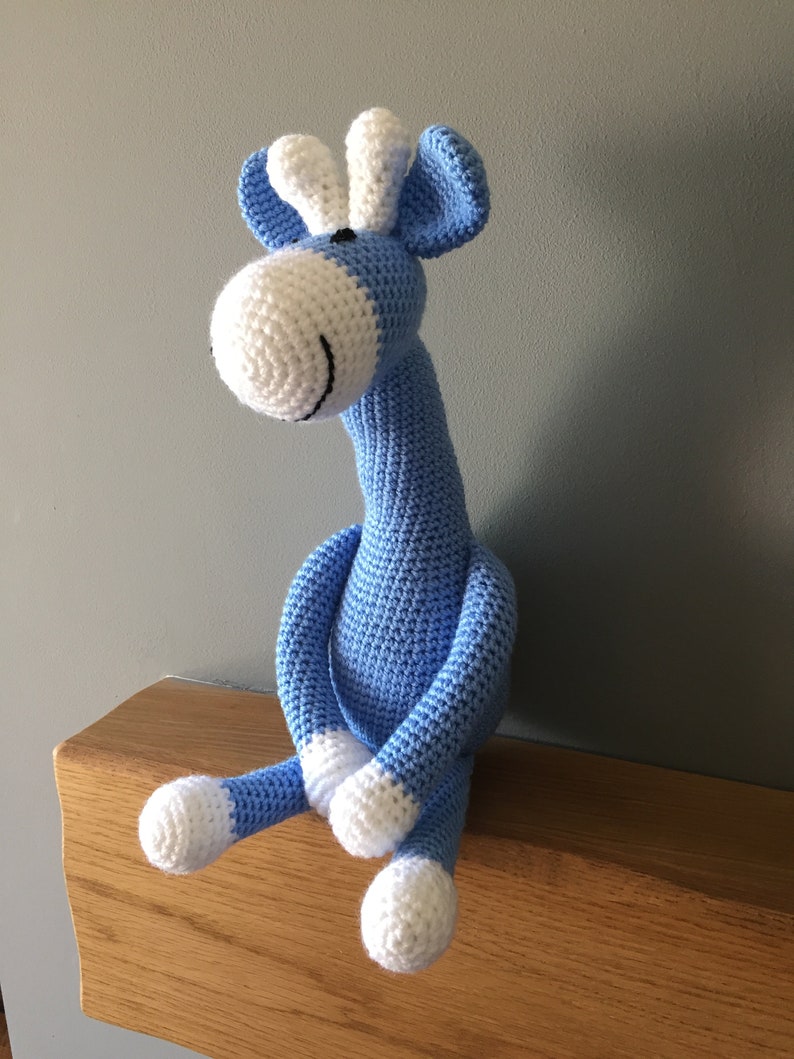 Blue crochet giraffe toy, baby gift, toddler toy image 3