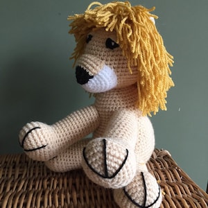 Handmade crochet lion toy image 1