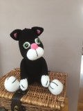 Crochet cat, crocheted toys