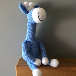 Blue crochet giraffe toy, baby gift, toddler toy image 2