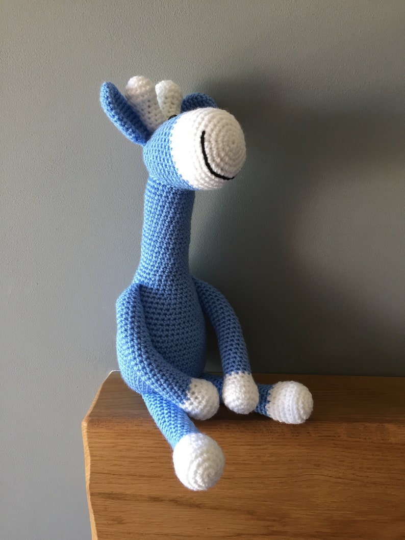 Blue crochet giraffe toy, baby gift, toddler toy image 2