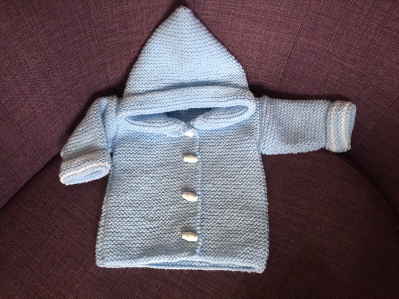 Chaqueta con capucha tejida a mano, chaqueta de punto para bebé, hecha a pedido. imagen 5