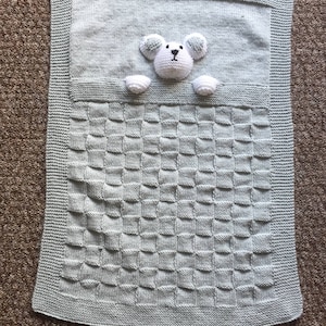Pretty handmade baby blanket, knitted blanket image 2