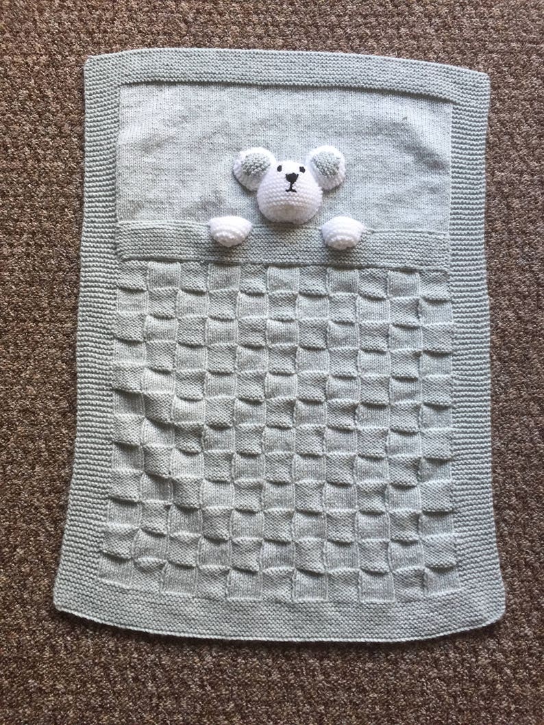 Pretty handmade baby blanket, knitted blanket image 2