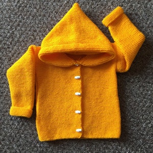 Chaqueta con capucha tejida a mano, chaqueta de punto para bebé, hecha a pedido. imagen 7