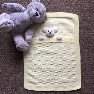 Pretty handmade baby blanket, knitted blanket image 3