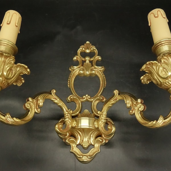 Grande paire d'appliques style Louis XV / Baroque - bronze