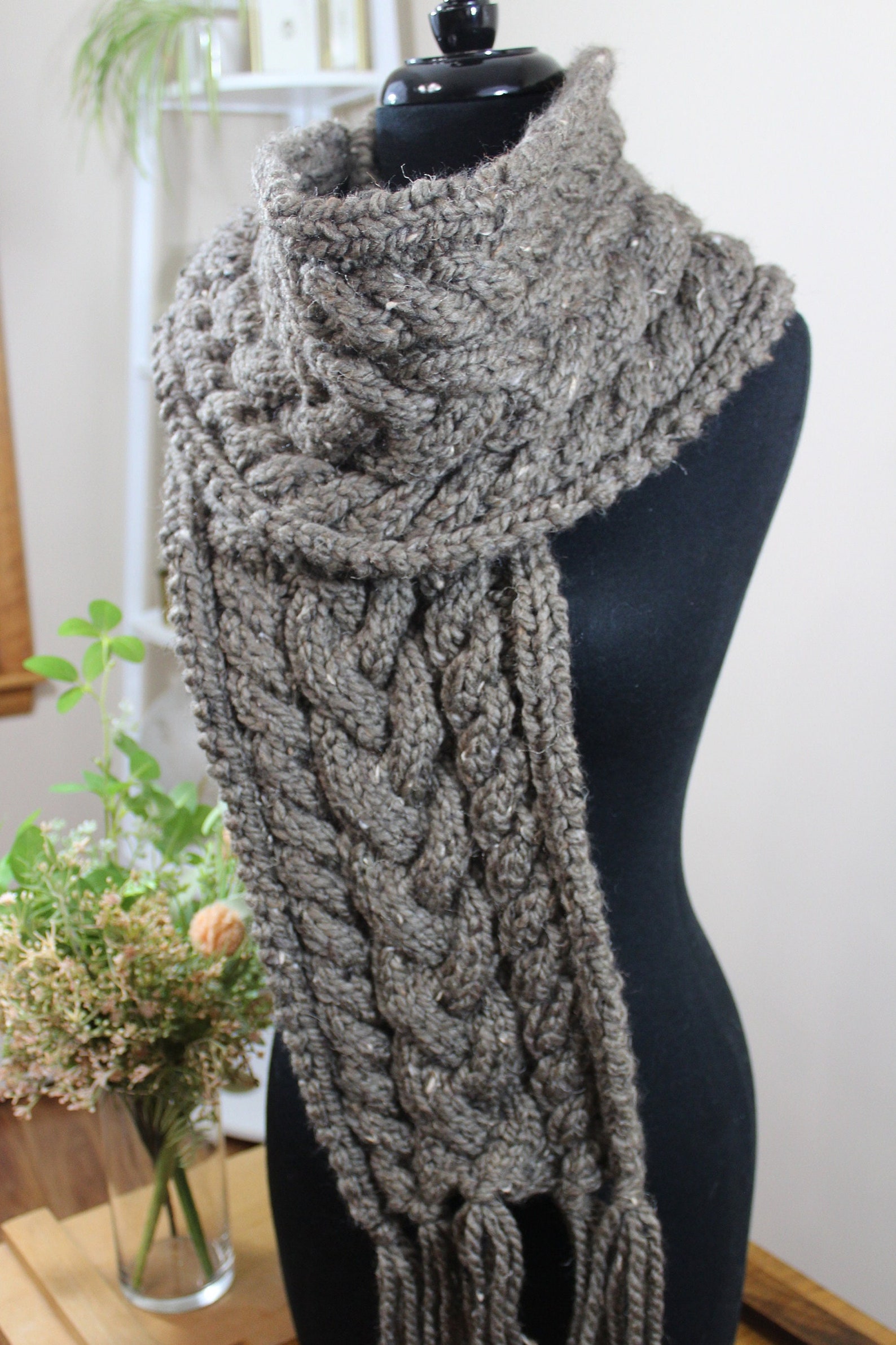 Chunky Knit Cable Scarf / Fringed Cable Knit Scarf - Etsy