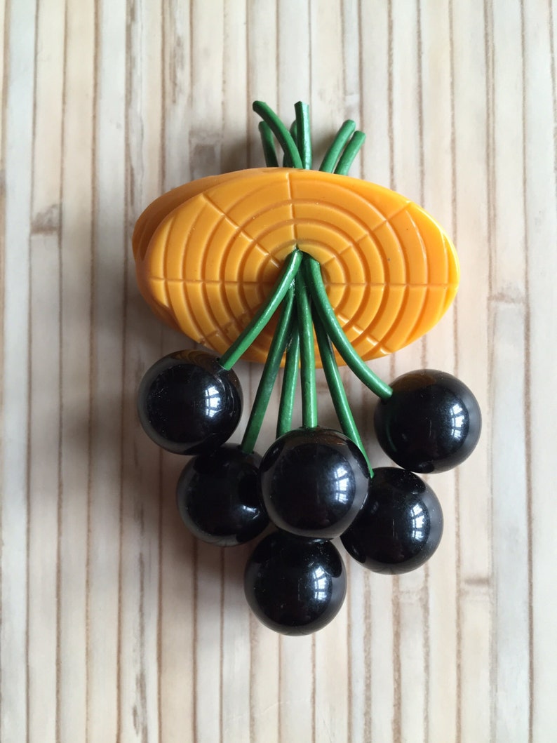 Vintage inspired fruit brooch in 40s 50s bakelite style