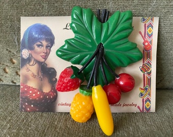 Vintage inspired fruit brooch in 40's 50's bakelite style