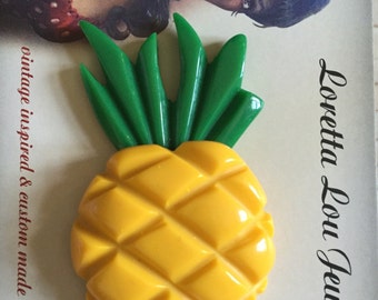 Vintage inspired pineapple brooch, 40's 50's style, Bakelite / Lucite style, carved style, Tiki and Hawaii style