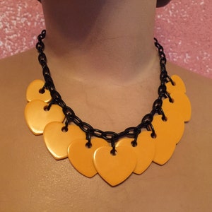 Vintage inspired heart necklace in 40s 50s style, Bakelite style