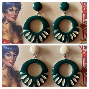 Vintage inspired dark green carved earrings, 50s fakelite