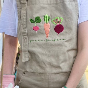1 Green Fingers Root Vegetable Embroidered Gardening Apron,Garden Lover, Greenhouse,Personalised Gardener Gift, Root Vegetable Design,Unisex
