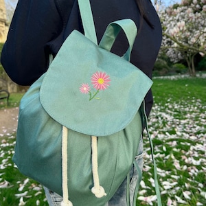 1 Bio-Mini-Rucksack, mit Blumen bestickt, hübscher Blumenrucksack, Orchidee, Mohnblume, Lilie, Begonie, Gänseblümchen, Alltagstasche, Frauentasche,Earthaware