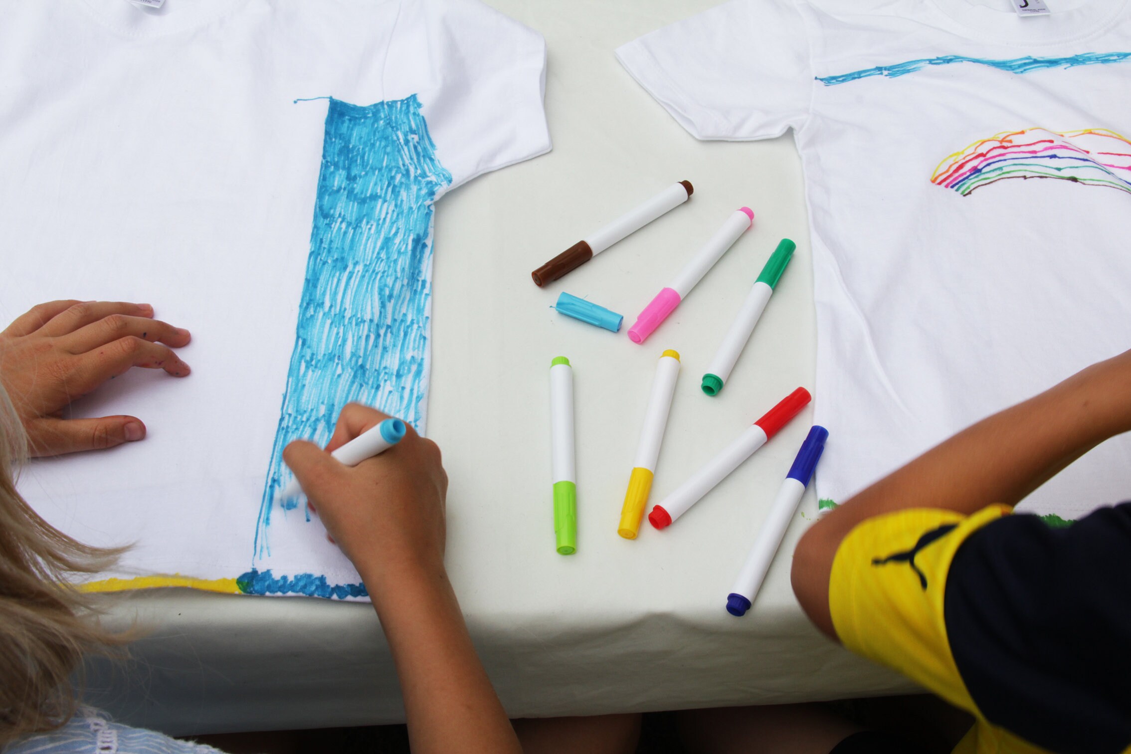 US company creates 'shirt kits' for kids to decorate at home - Images  magazine