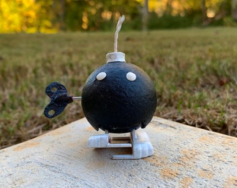 Bob-Omb Wind-Up Replica - Super Mario Bros. (1993)
