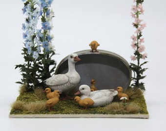 3000-57 Puppenhaus-Miniatur komplett (unbemalt) Entenfamilie 1:12
