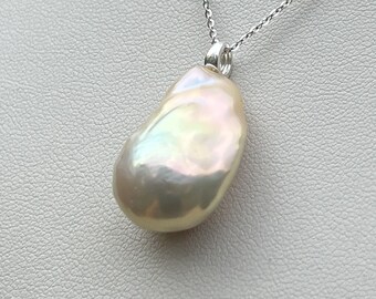 Pink with metallic overtones Baroque pearl pendant,simple pendant,freshwater pearl pendant