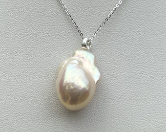 Lustrous Pink with metallic overtones Baroque pearl pendant,simple pendant,freshwater pearl pendant