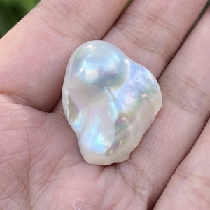 23X28MM white baroque pearl with some pink/blue overtones,large pearl,Irregular pearl,for jewelry design image 1