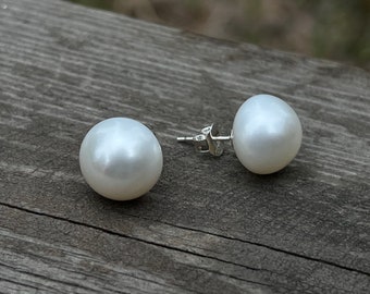 13-14mm white pearl ,genuine freshwater pearl , natural pearl loose pearl,button pearl studs