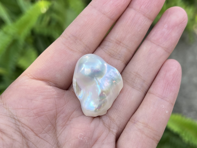 23X28MM white baroque pearl with some pink/blue overtones,large pearl,Irregular pearl,for jewelry design image 1