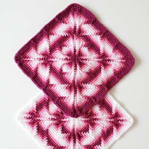 The Bergenia Square | Crochet pattern | Overlay crochet