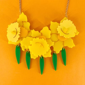 Daffodil necklace, statement jewellery, statement necklace, floral jewellery, floral necklace, perspex jewellery, handmade jewellery, plasti