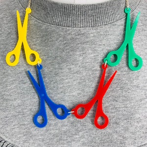 Schaarketting, plastic sieraden, handgemaakte sieraden, acrylsieraden, perspex sieraden, speelgoedsieraden, retro sieraden