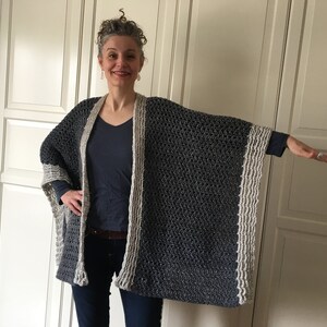 Virkat Ruana-MÖNSTER, Virkat omslagsmönster, Boho-virkmönster, Filtklädsel, Axelbyxa, Sjal, Kofta, Topp, Plagg, Virkning för kvinnor bild 5