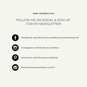 Puede incluir: Iconos en blanco y negro para las plataformas de redes sociales Facebook, Instagram, Pinterest y correo electr&oacute;nico. El texto dice "Knot Yourself Out" y "&iexcl;S&iacute;gueme en las redes sociales y reg&iacute;strate para recibir mi bolet&iacute;n!" con enlaces a cada plataforma.